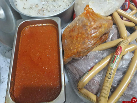 (تصاویر) کشف قیمه‌های یخ زده چندبار پخته شده!