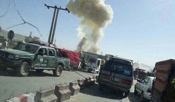 انفجار در مرکز افغانستان ۱۲ کشته و ۱۸۰ زخمی برجای گذاشت + فیلم و تصاویر