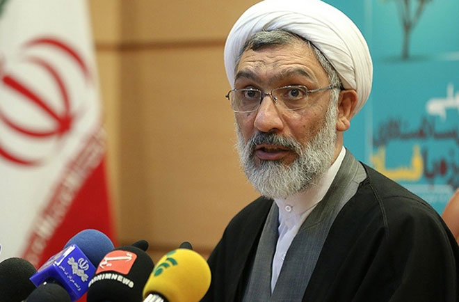 زیباکلام: روایت پورمحمدی از قتلهای زنجیرهای پوک است/ سخنان او عقده گشایی سیاسی است زیباکلام: روایت پورمحمدی از قتلهای زنجیرهای پوک است/ سخنان او عقده گشایی سیاسی است
