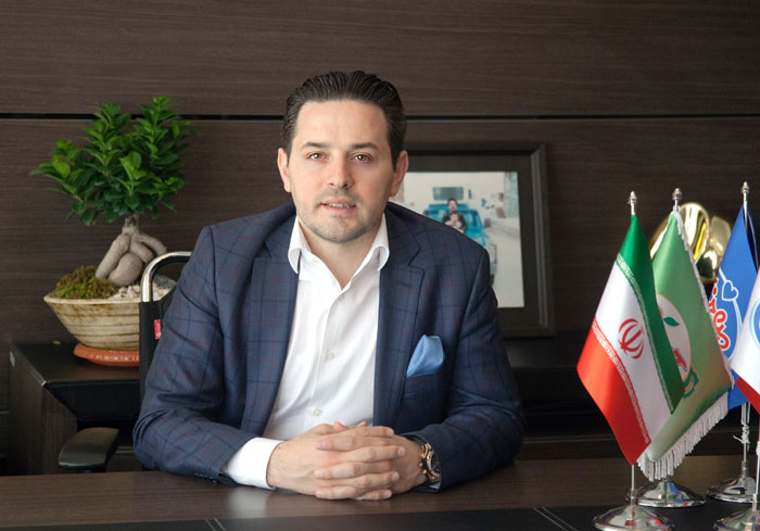 میهن: تا آخرین دلار، کالاهای اساسی وارد کشور کردیم