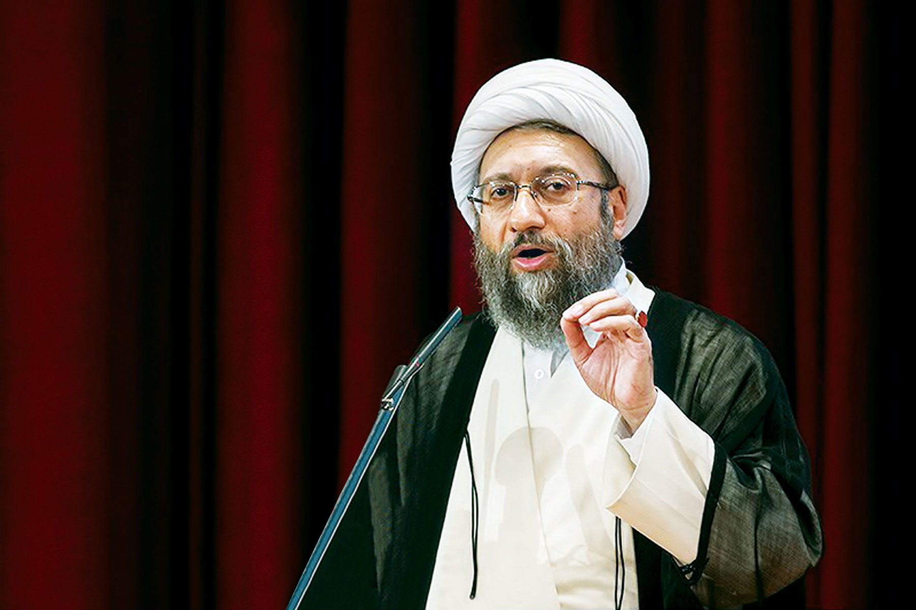 جدل دو آیت الله؛ آیا شکاف اصول گرایان با بیانیه خوانی آملی لاریجانی تشدید خواهد شد؟ جدل دو آیت الله؛ آیا شکاف اصول گرایان با بیانیه خوانی آملی لاریجانی تشدید خواهد شد؟