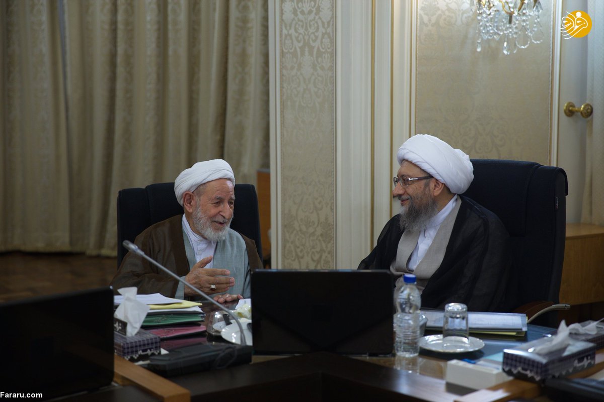 (تصویر) برخورد آیت‌الله یزدی و آملی در جلسه امروز شورای نگهبان