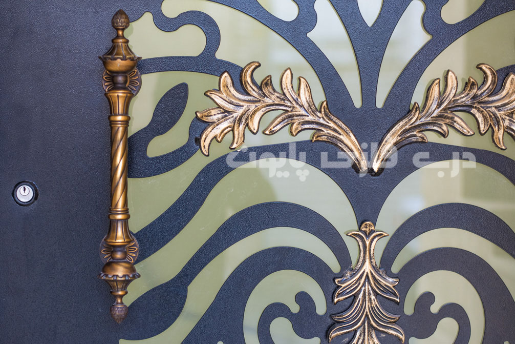 ۳ نکتۀ مهم و چند توصیه، برای خرید درب ساختمان!