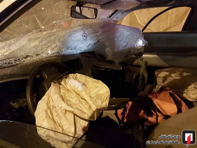 (تصاویر) پراید در بزرگراه یادگار امام(ره) وارد گاردریل شد