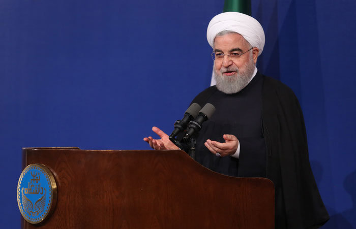 واکنشها به پیشنهاد رفراندوم روحانی؛ دو قطبی انتخاباتی در کار است؟ واکنشها به پیشنهاد رفراندوم روحانی؛ دو قطبی انتخاباتی در کار است؟