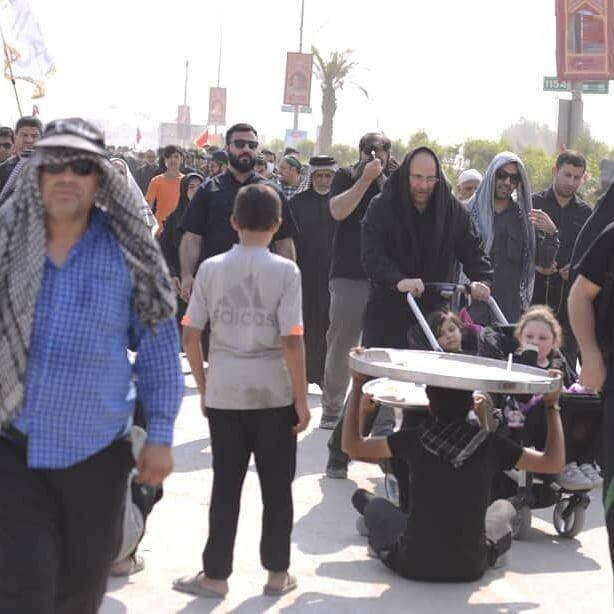 (تصاویر) حرکت جالب قالیباف در راهپیمایی اربعین