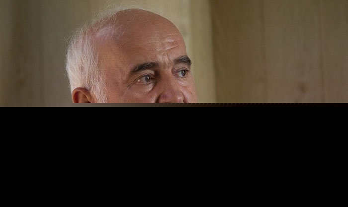 احمد توکلی نگران چیست؟