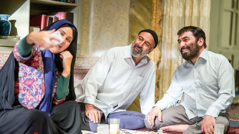 دانلود و تماشای آنلاین فیلم زهرمار جواد رضویان؛ مواظب باشید زهرمارتان نشود! دانلود و تماشای آنلاین فیلم زهرمار جواد رضویان؛ مواظب باشید زهرمارتان نشود!