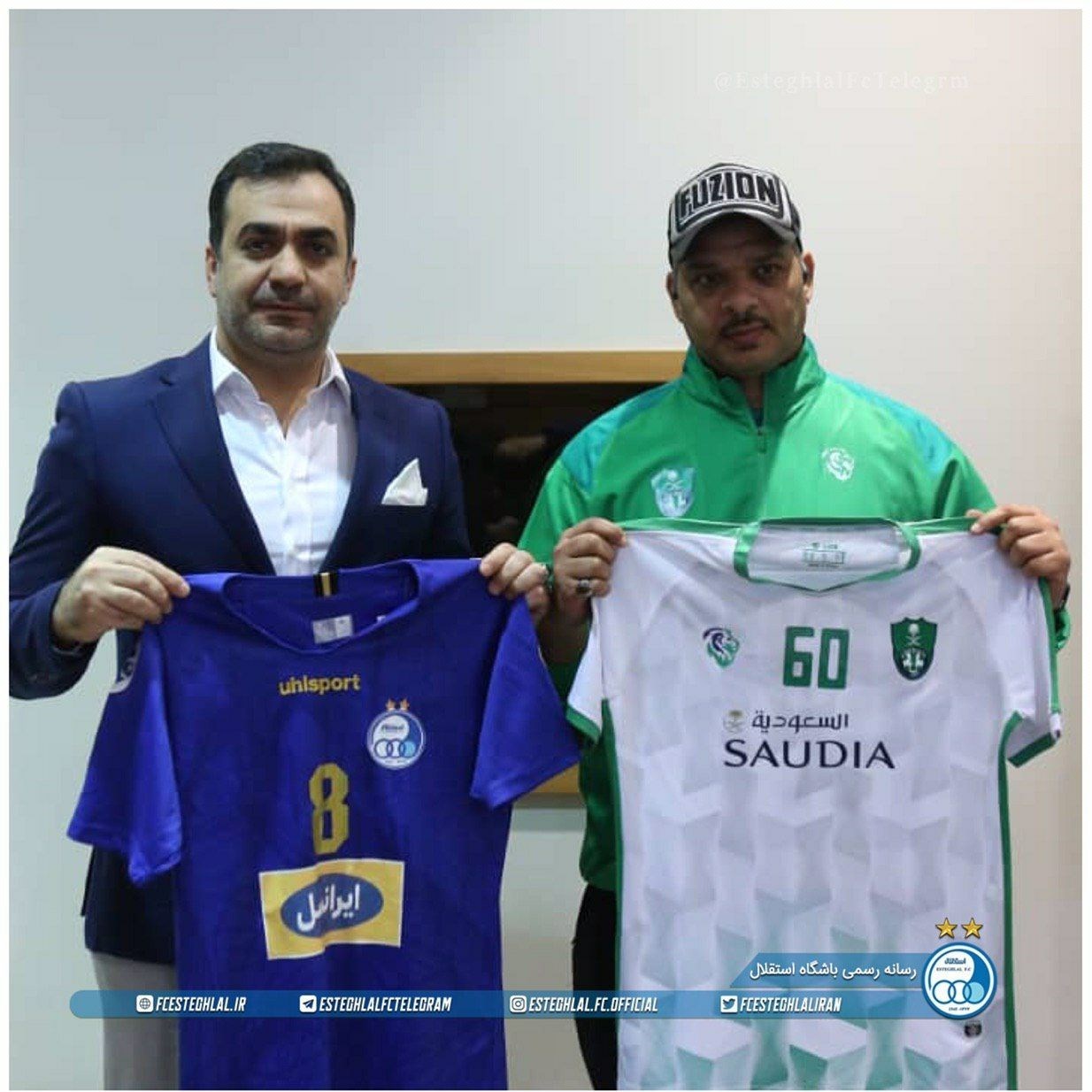 (عکس) رونمایی از پیراهن استقلال و الاهلی عربستان