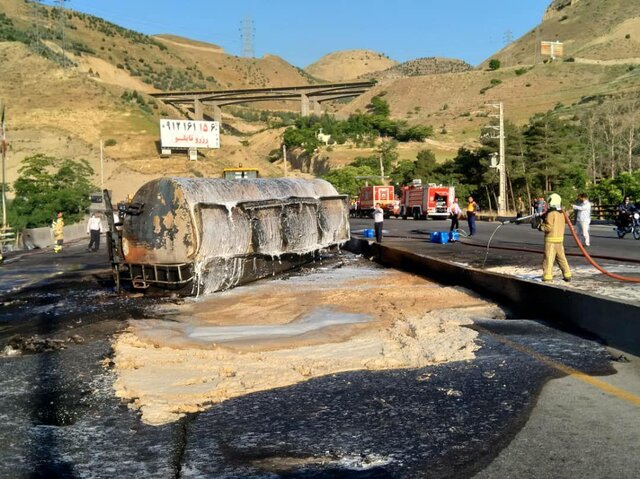 (تصاویر) جزئیات حادثه واژگونی تانکر حامل سوخت در جاجرود