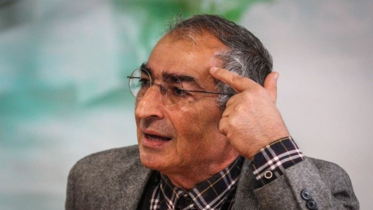 صادق زیبا کلام: ژست انتقاد تند و تیز از روحانی به قالیباف نمیآید/ او خود میداند که شانسی برای ۱۴۰۰ ندارد صادق زیبا کلام: ژست انتقاد تند و تیز از روحانی به قالیباف نمیآید/ او خود میداند که شانسی برای ۱۴۰۰ ندارد