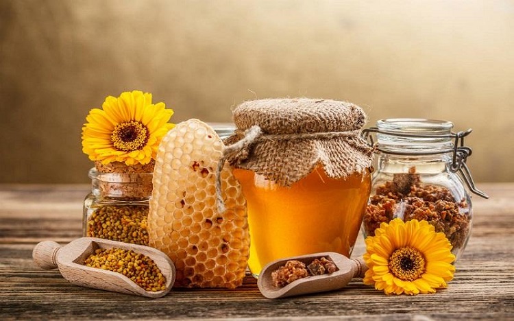 چگونه می‌توان عسل طبیعی را تشخیص داد؟