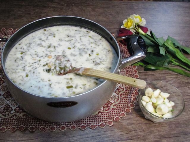 طرز تهیه آش دوغ قزوین طرز تهیه آش دوغ قزوین