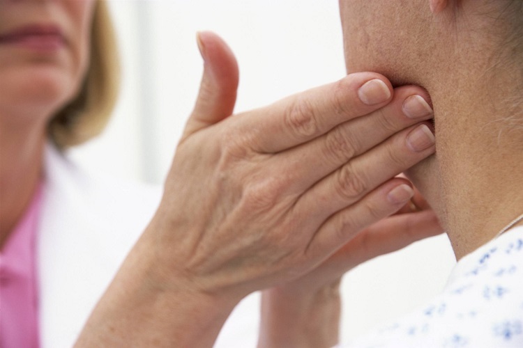 غدد لنفاوی چیست؟ غدد لنفاوی چیست و چرا متورم میشود؟
