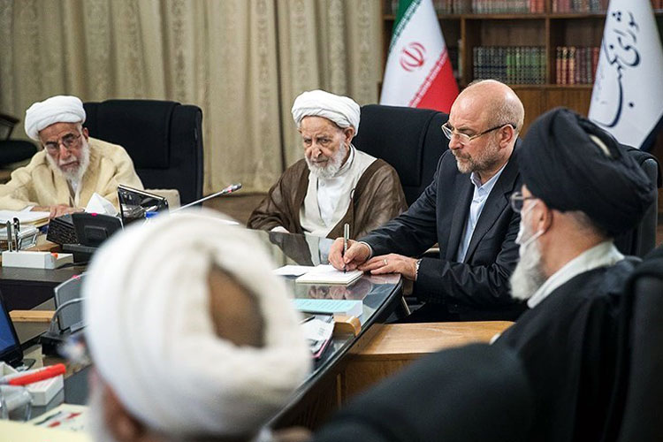 انتقادات تند از اصلاح قانون انتخابات ریاست جمهوری؛ پوست خربزه زیر پای حاکمیت؟!