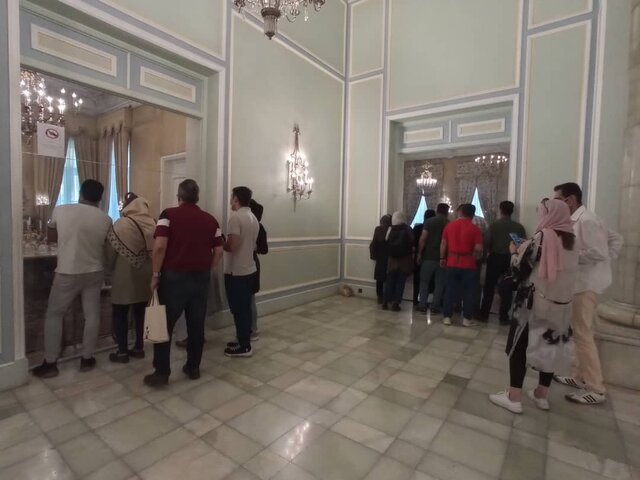 اینجا تجمع آزاد است، راحت باشید!