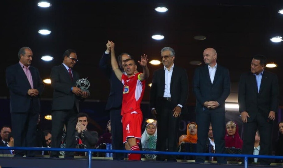 (عکس) مورد عجیب رئیس فیفا و پرسپولیس