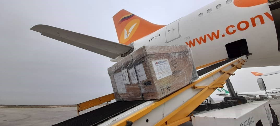 (تصاویر) اولین محموله واکسن کوبایی وارد ایران شد