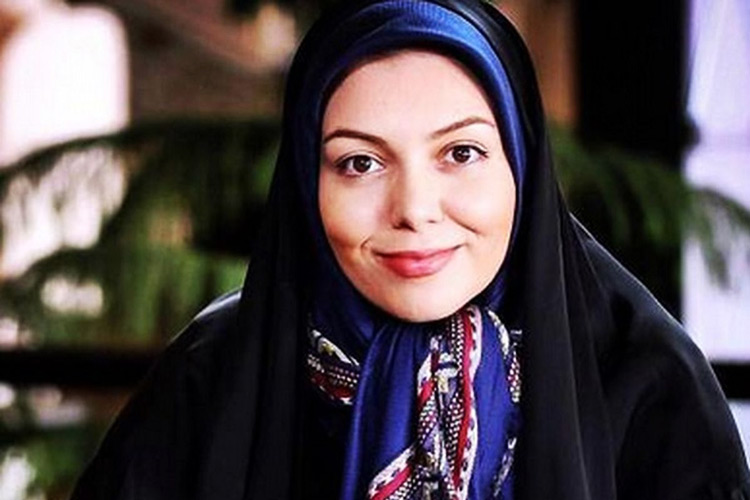 آزاده نامداری 