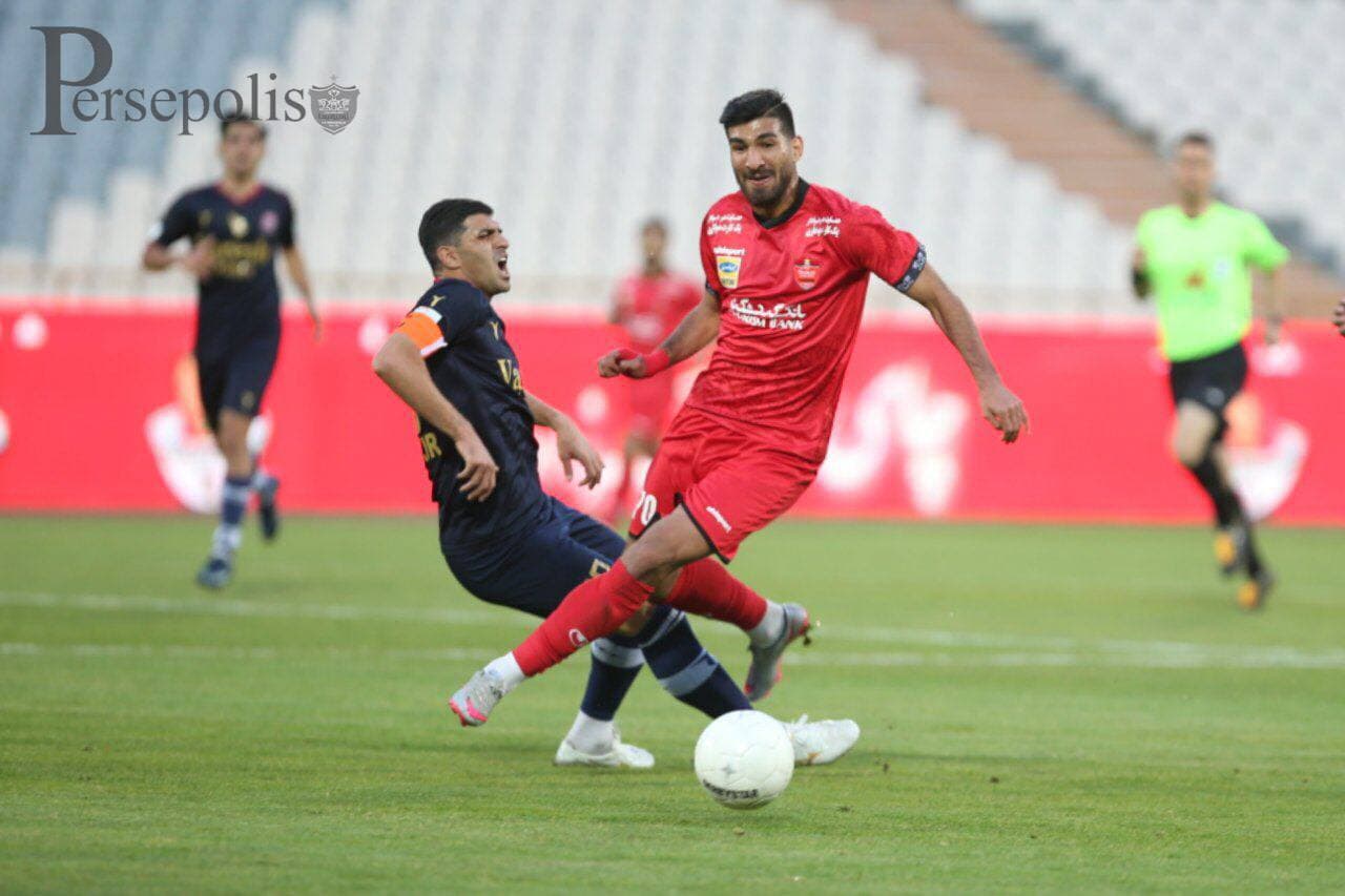 (ویدیو) خلاصه بازی پرسپولیس 2 - 0 نساجی 19 فروردین 00