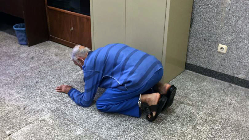 پدر بابک خرمدین