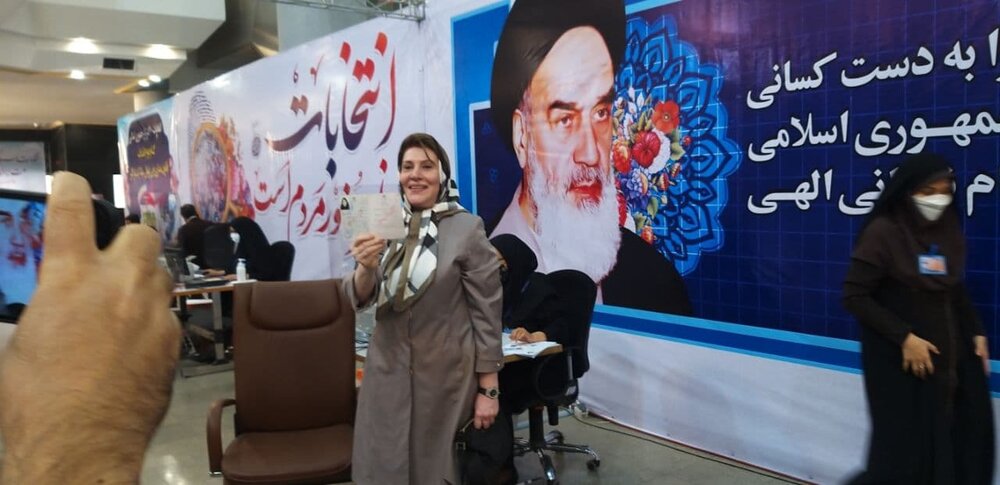 (تصاویر) اَبَر کاندیدای انتخابات ۱۴۰۰ وارد شد!