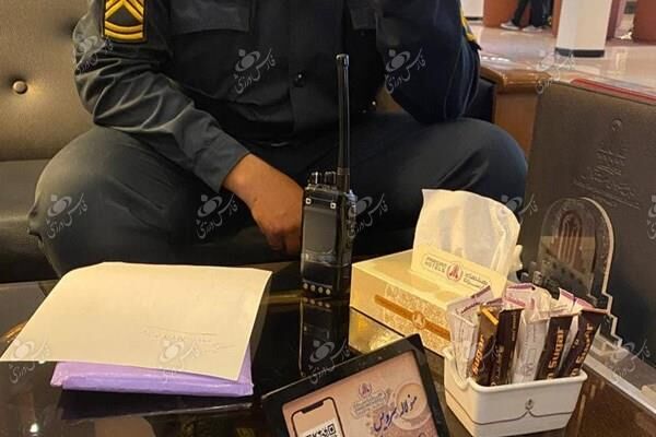 (عکس) فرهاد مجیدی جلوی بازداشت بازیکن استقلال را گرفت