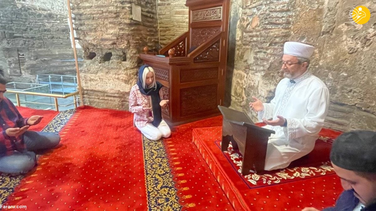 (ویدئو) زن اوکراینی تحت تأثیر اذان قرار گرفت و مسلمان شد (ویدئو) زن اوکراینی تحت تأثیر اذان قرار گرفت و مسلمان شد