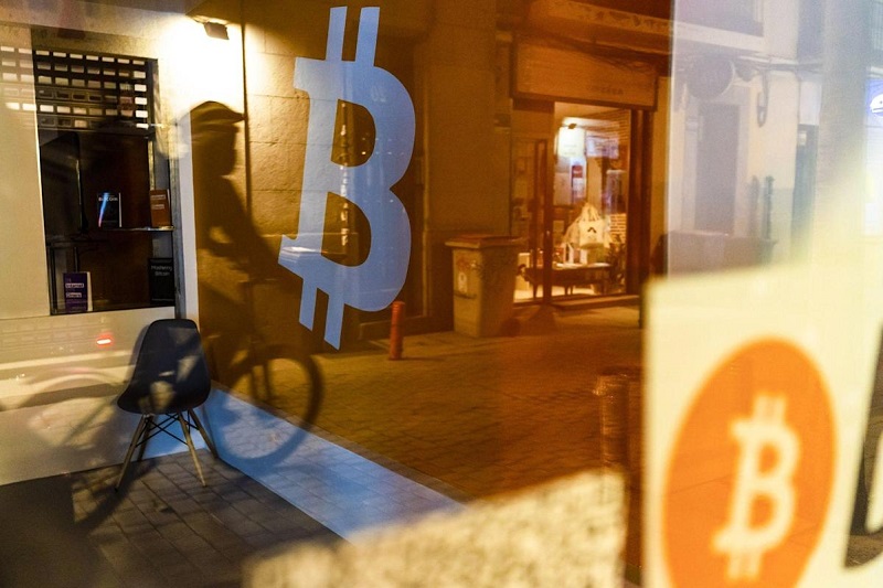 بیت‌کوین و اتریوم؛ یک ماه در جهنم