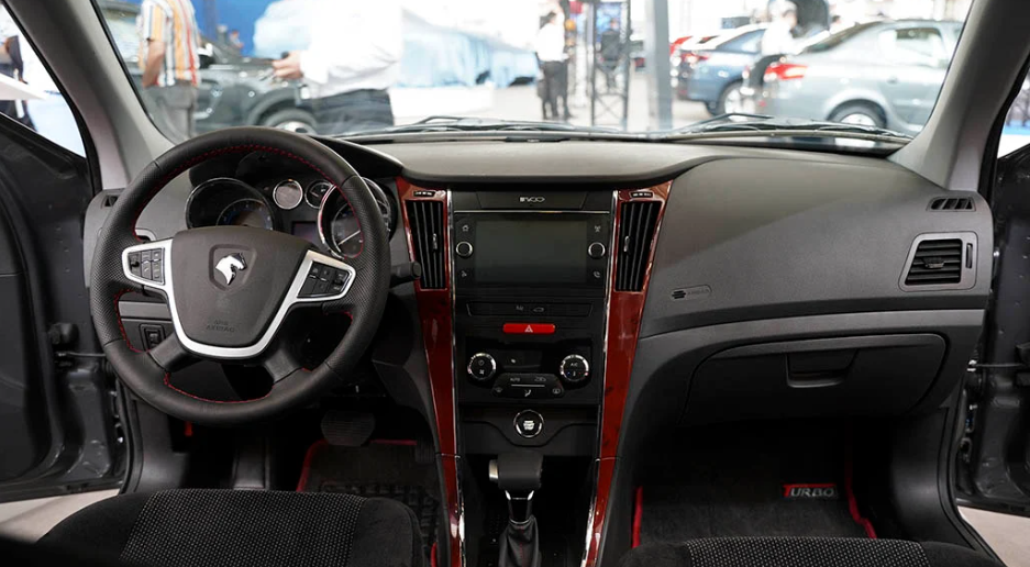 پژو 207 MC و دنا پلاس توربو اتوماتیک L3 چه مشخصاتی دارند؟