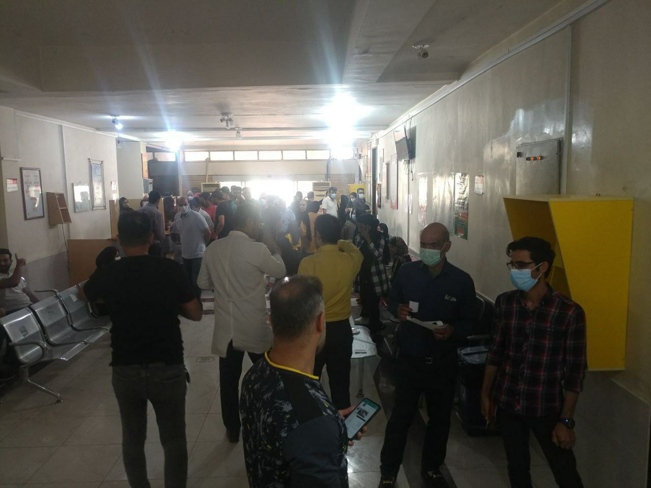 ریزش ناگهانی ساختمان ۱۰ طبقه متروپل در آبادان