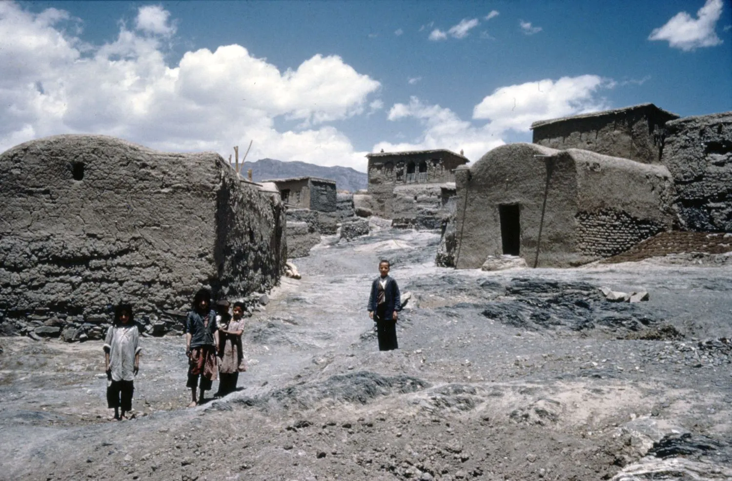 عکس‌هایی از ایران در دهه‌های سی و چهل شمسی