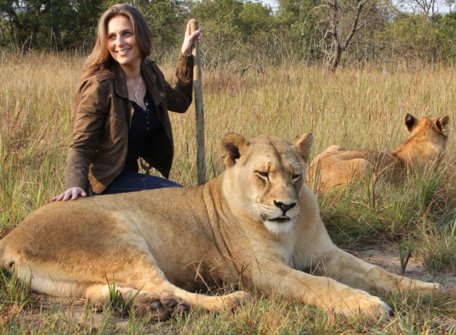 مستند «جاسوس شیرها»؛ ترکیبی نفس‌گیر از جاسوسی و مستند طبیعت