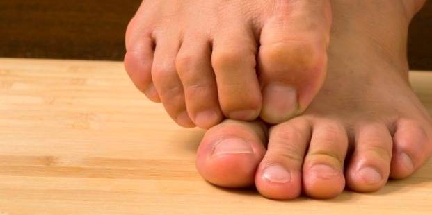 دلیل گزگز پا‌ها 