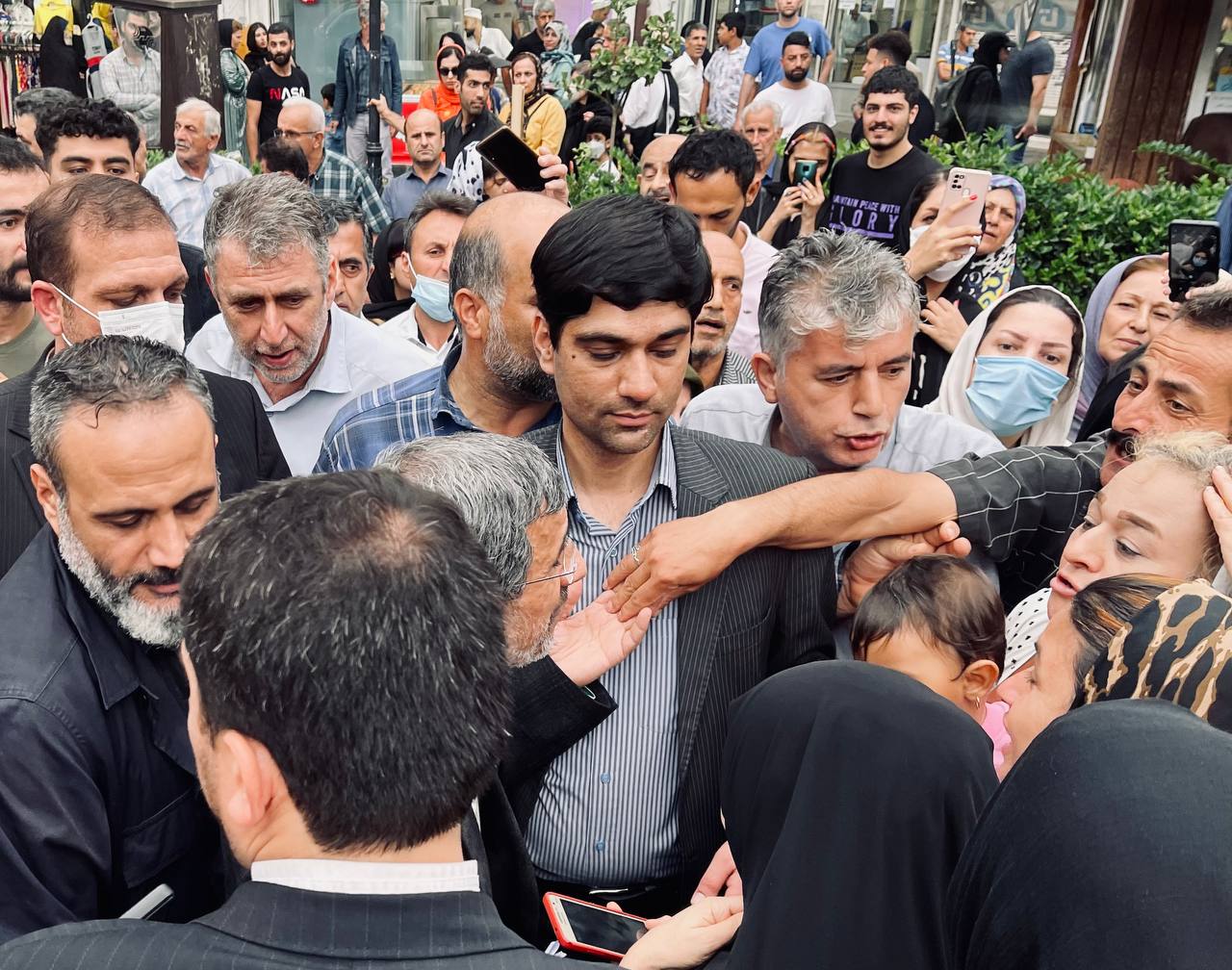 دیدار احمدینژاد با مردم رشت احمدینژاد