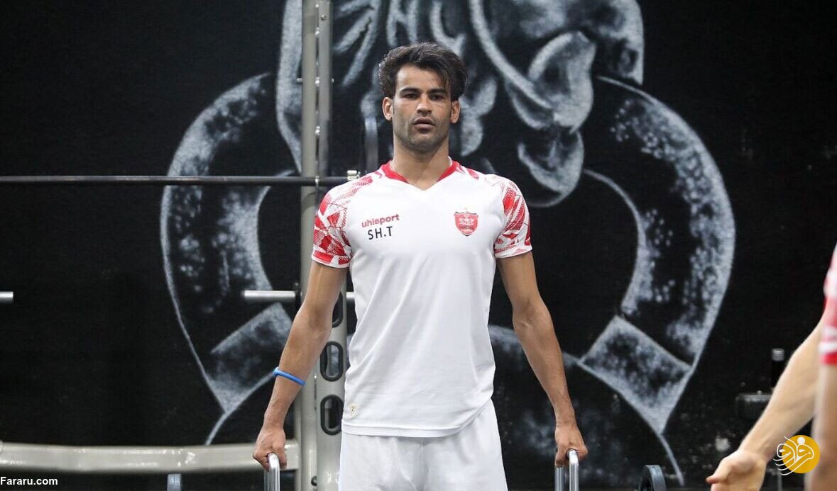 (عکس) لباس مهاجم اخراجی پرسپولیس بر تن عیسی آل‌کثیر