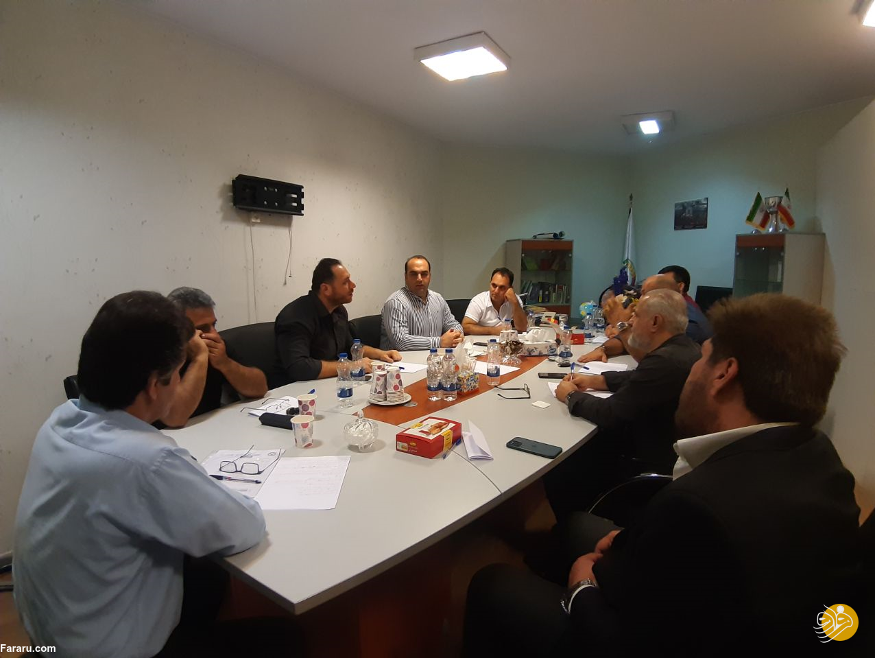 (عکس) بزرگان وزنه برداری ایران دور یک میز