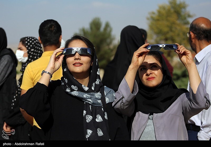 خورشیدگرفتگی قرن در تهران عکس های دیدنی خورشیدگرفتگی قرن