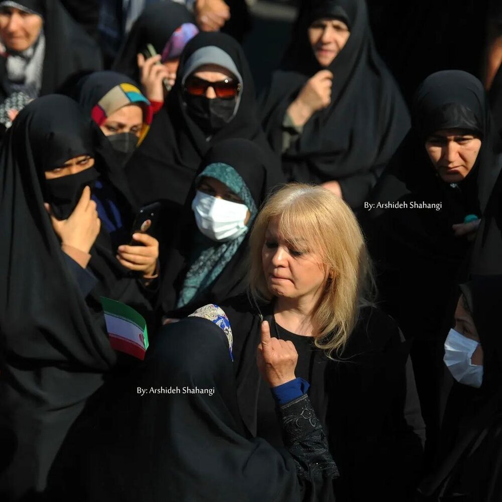 عکس جنجالی ۱۳ آبان