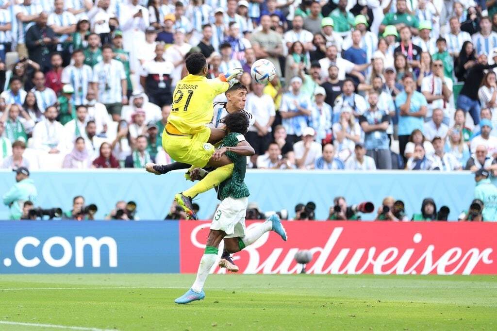 (تصاویر) اتفاق هولناک در بازی عربستان و آرژانتین