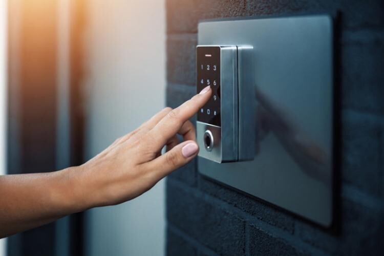 هنگام خرید قفل دیجیتالی درب چه نکاتی را باید در نظر بگیرید