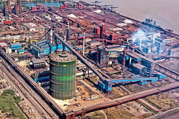 چطور یک بچه پولدار با رفیقش در جنوب تهران کارخانه ساختند؟