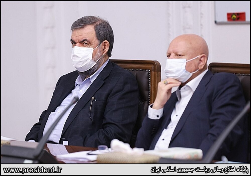 «معلمان اقتصاد» رئیسی چه کسانی هستند؟