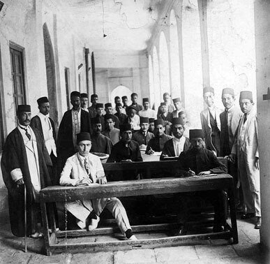 (عکس) تهران قدیم؛ نخستین مدرسه آکادمیک ایران در قلب پایتخت