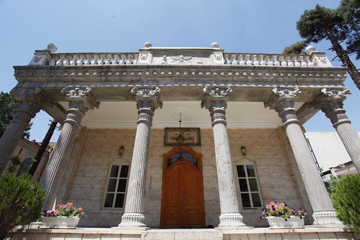 (عکس) این خیابان پایتخت در جهان لنگه ندارد؛ جمع چهار دین آسمانی در یک چهارراه