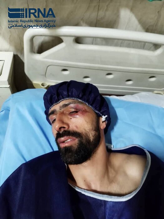 (عکس) حمله اراذل و اوباش به بازیکن تیم ملی