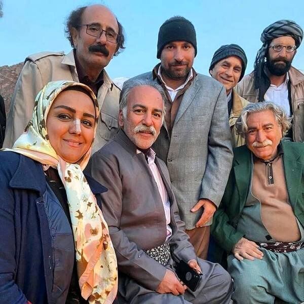 نون خ