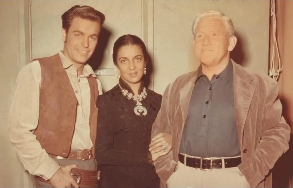 بازیگر زنی که مردان توان مقاومت در برابرش را نداشتند