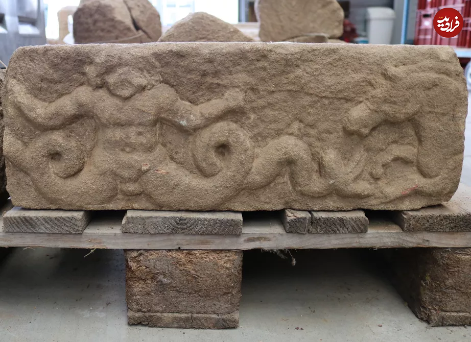 کشف تصویر هیولای دریایی در یک مقبرۀ باستانی در فرانسه