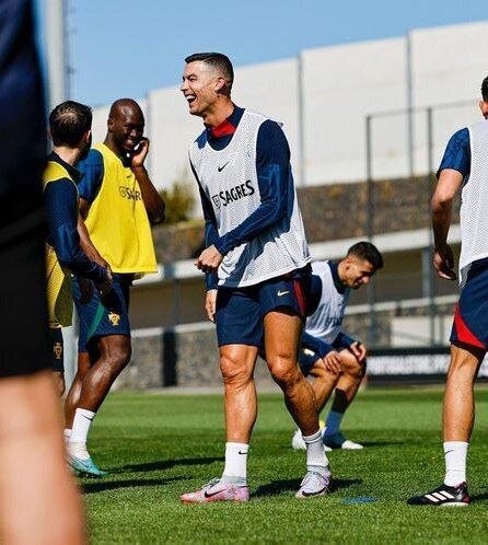 (عکس) نمایش عضله‌های رونالدو در تمرین تیم ملی پرتغال